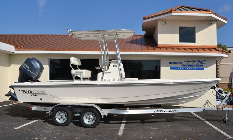 New 2015 Pathfinder 2200 TRS Bay Boat boat for sale in Vero Beach, FL