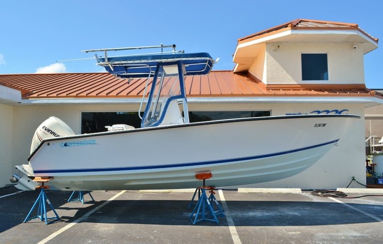 Used 2006 Contender 21 Open Fish Center Console boat for sale in Vero Beach, FL