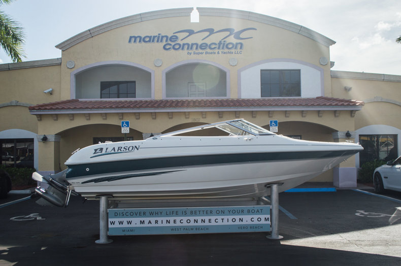 Used 1999 Larson 186 Bowrider boat for sale in West Palm Beach, FL