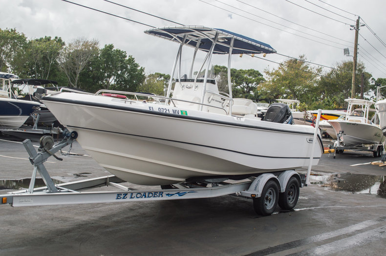 Used 2004 Boston Whaler 21 Outrage boat for sale in West Palm Beach, FL