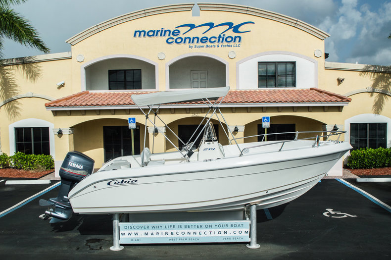 Used 2004 Cobia 214 Center Console boat for sale in West Palm Beach, FL