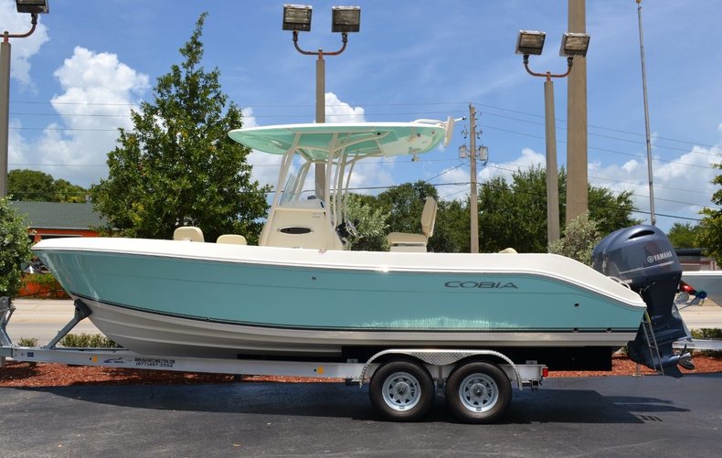 New 2015 Cobia 256 Center Console boat for sale in Vero Beach, FL