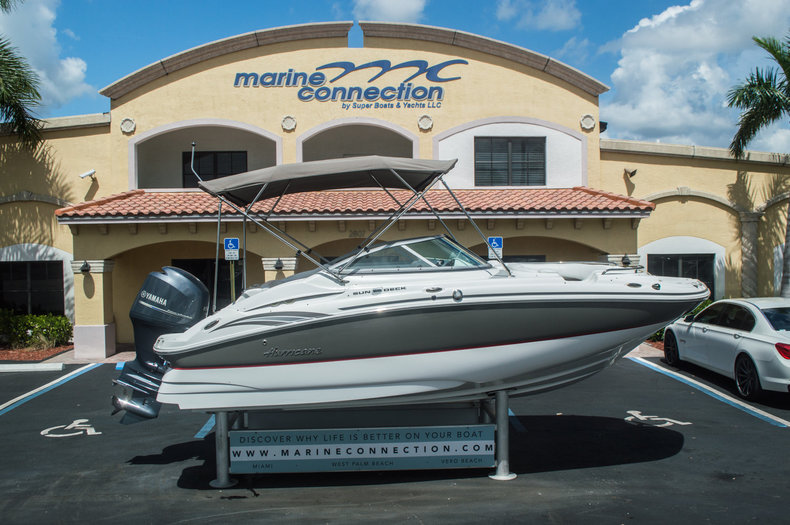 Used 2013 Hurricane SunDeck SD 2000 OB boat for sale in Vero Beach, FL