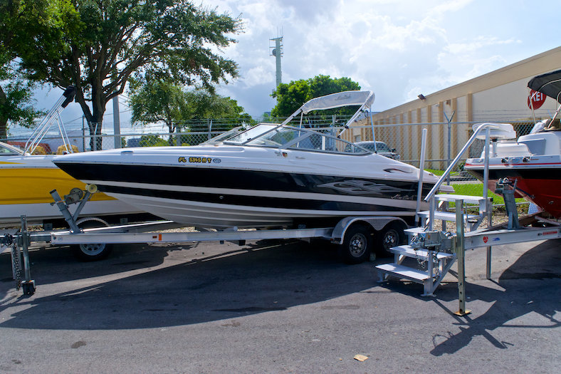 Used 2008 Mariah SX21 Bowrider boat for sale in Miami, FL