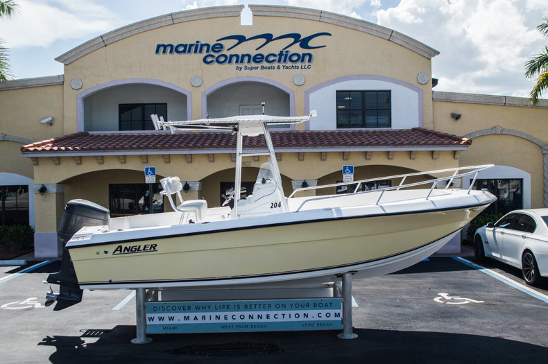 Used 2002 Angler 204 CC Center Console boat for sale in West Palm Beach, FL
