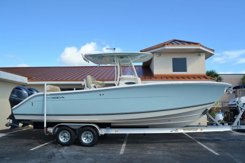 New 2016 Cobia 277 Center Console boat for sale in Vero Beach, FL