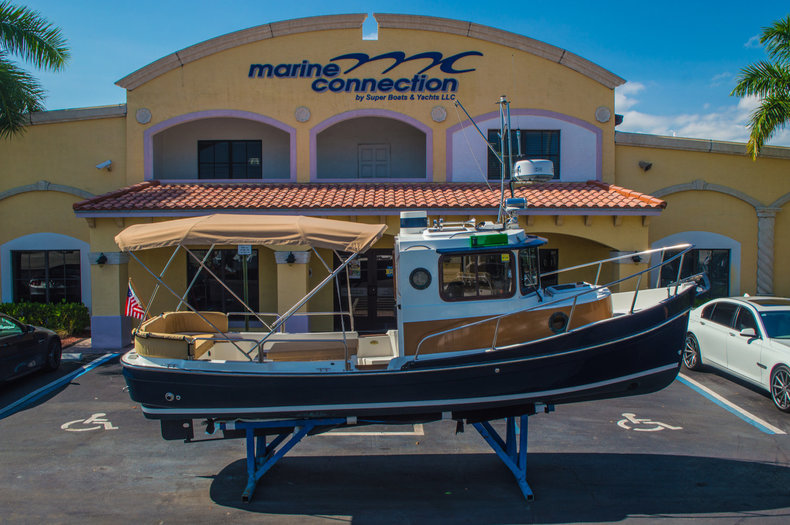 Used 2010 Ranger Tug R21 EC boat for sale in West Palm Beach, FL