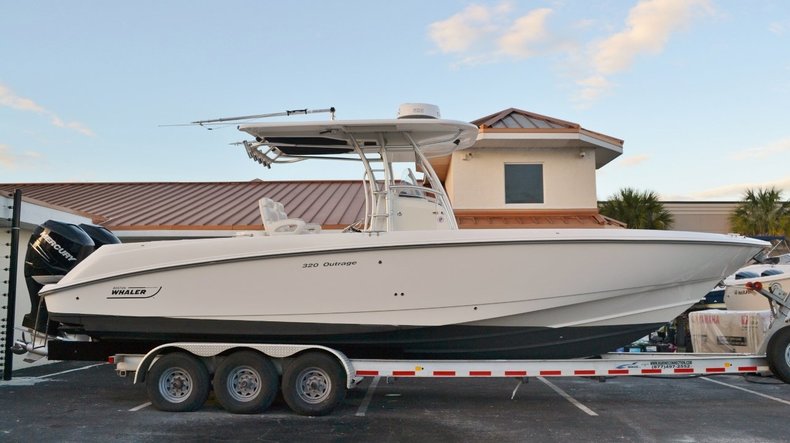 Used 2007 Boston Whaler 320 Outrage boat for sale in Vero Beach, FL