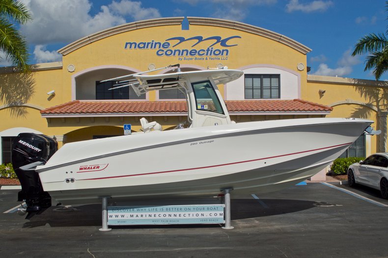 Used 2009 Boston Whaler 28 Outrage boat for sale in West Palm Beach, FL