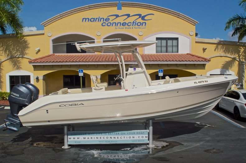 Used 2014 Cobia 256 Center Console boat for sale in West Palm Beach, FL