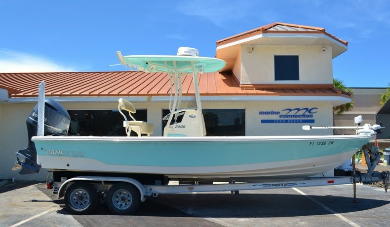 Used 2015 Pathfinder 2400 TRS Bay Boat boat for sale in Vero Beach, FL