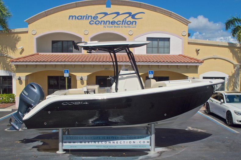 New 2017 Cobia 220 Center Console boat for sale in Vero Beach, FL