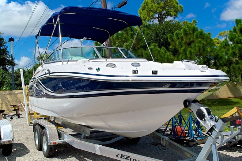New 2014 Hurricane SunDeck SD 2000 OB boat for sale in West Palm Beach, FL