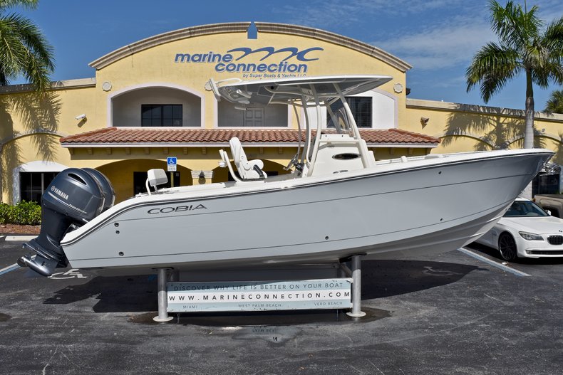 New 2018 Cobia 261 Center Console boat for sale in Miami, FL