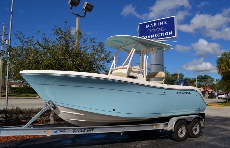 New 2018 Cobia 220 Center Console boat for sale in Vero Beach, FL