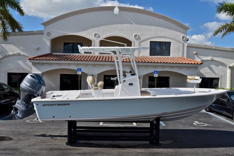 New 2018 Sportsman Masters 227 Bay Boat boat for sale in Vero Beach, FL