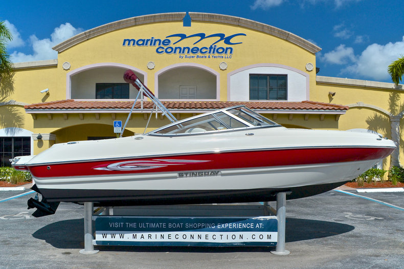 Used 2011 Stingray 208 LR Bowrider boat for sale in West Palm Beach, FL