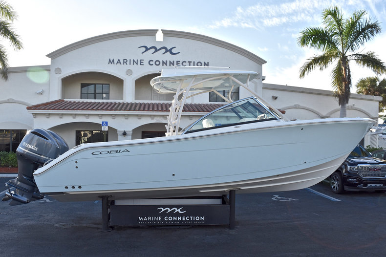 New 2018 Cobia 280 DC Dual Console boat for sale in West Palm Beach, FL