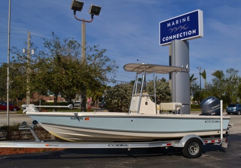 Used 2014 Cobia 21 Bay boat for sale in Vero Beach, FL