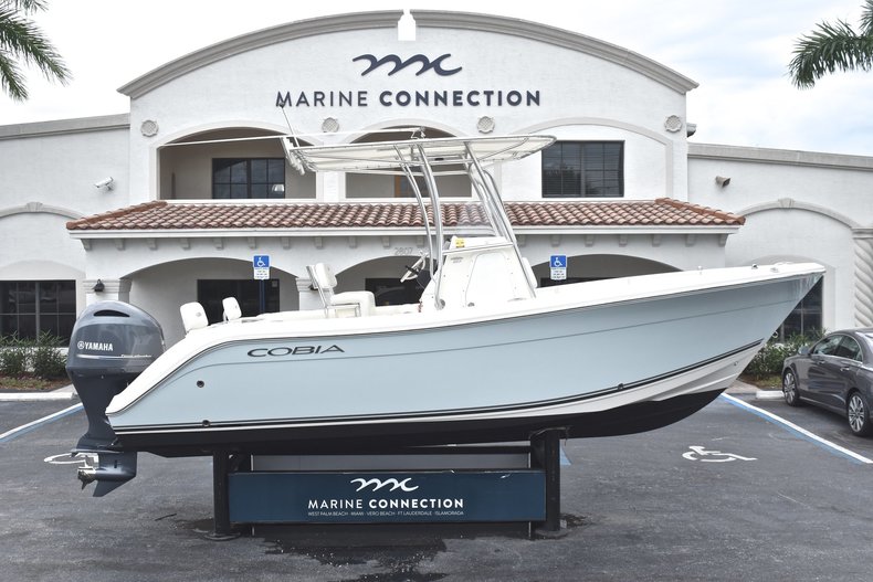 Used 2014 Cobia 217 Center Console boat for sale in West Palm Beach, FL