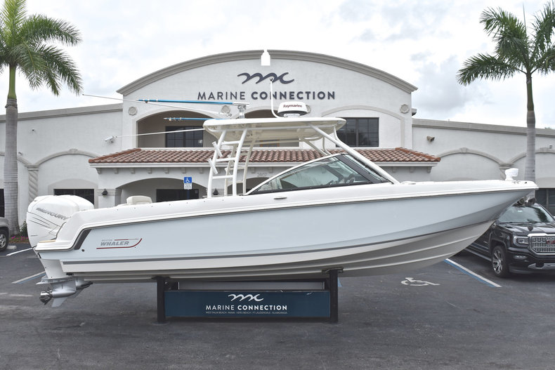 Used 2017 Boston Whaler 270 Vantage boat for sale in West Palm Beach, FL