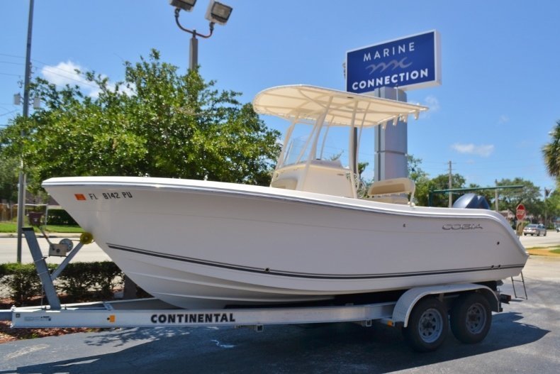 Used 2015 Cobia 217 Center Console boat for sale in Vero Beach, FL