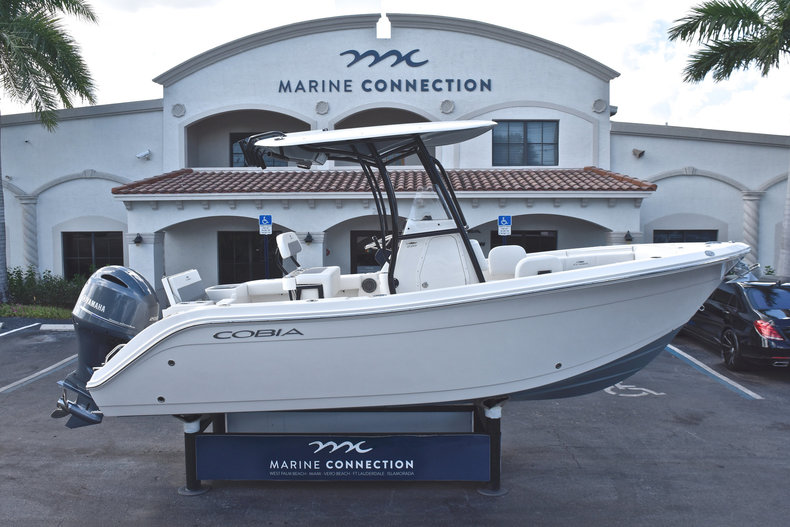 New 2019 Cobia 220 Center Console boat for sale in Fort Lauderdale, FL