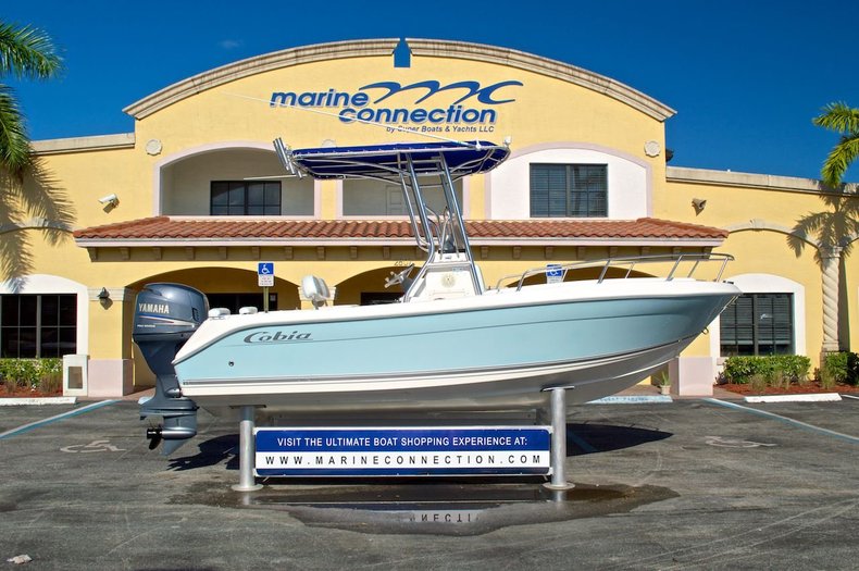 Used 2004 Cobia 194 Center Console boat for sale in West Palm Beach, FL