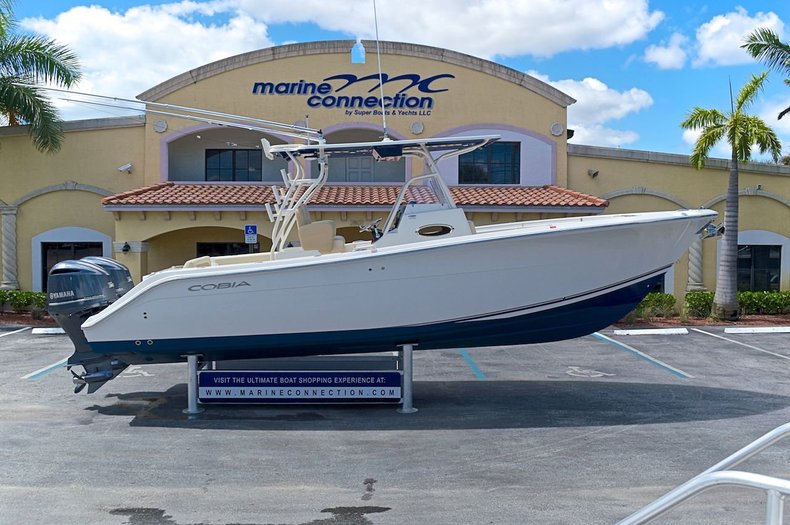Used 2013 Cobia 296 Center Console boat for sale in West Palm Beach, FL