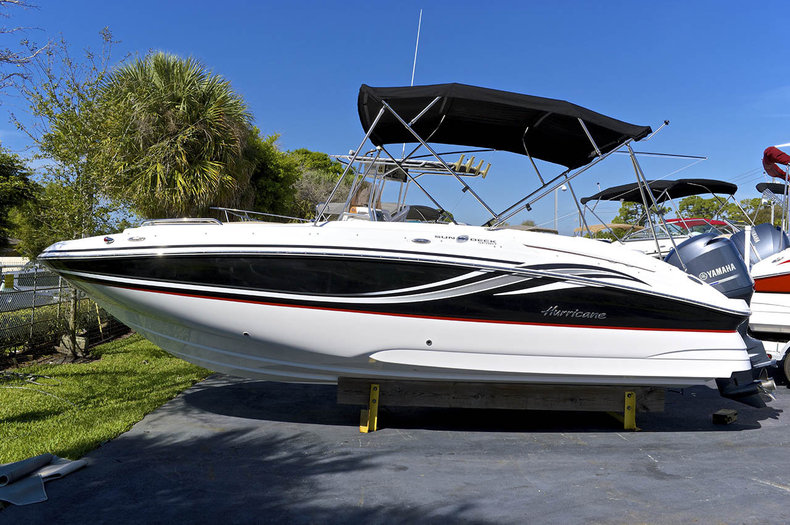 New 2014 Hurricane SunDeck Sport SS 220 OB boat for sale in West Palm Beach, FL