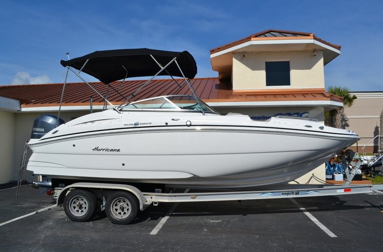 New 2014 Hurricane SunDeck SD 2200 OB boat for sale in West Palm Beach, FL