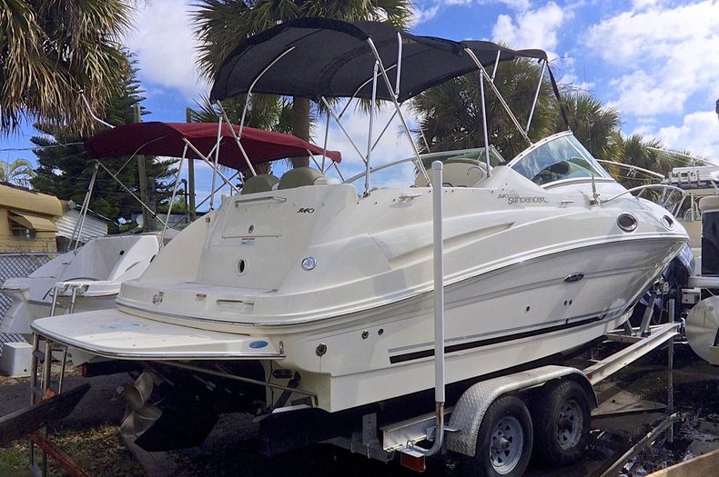 Used 2007 Sea Ray 240 SunDancer boat for sale in West Palm Beach, FL