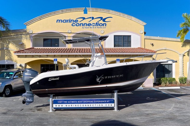Used 2007 Seaswirl 2101 Striper Center Console boat for sale in West Palm Beach, FL