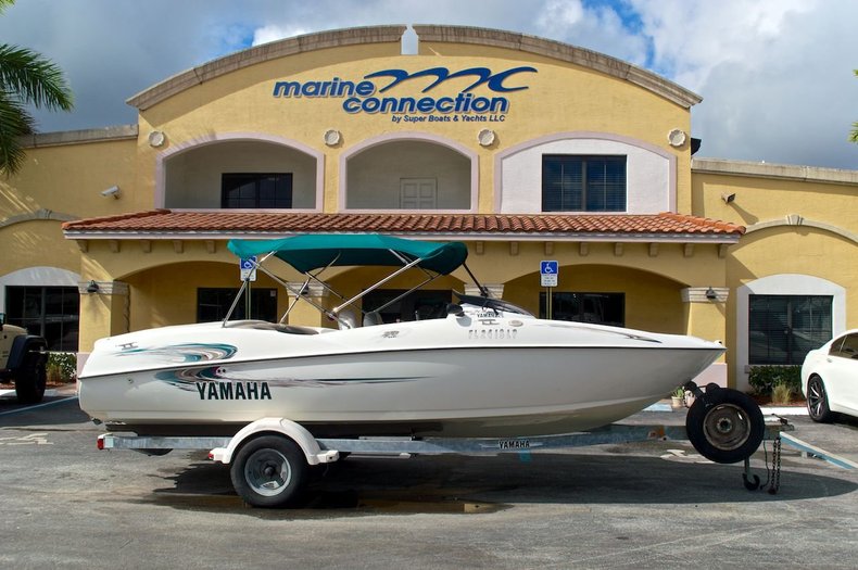 Used 2000 Yamaha LS2000 Twin Jet Boat boat for sale in West Palm Beach, FL