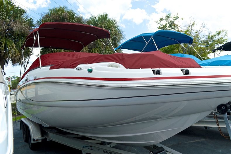 New 2014 Hurricane SunDeck SD 2400 OB boat for sale in West Palm Beach, FL