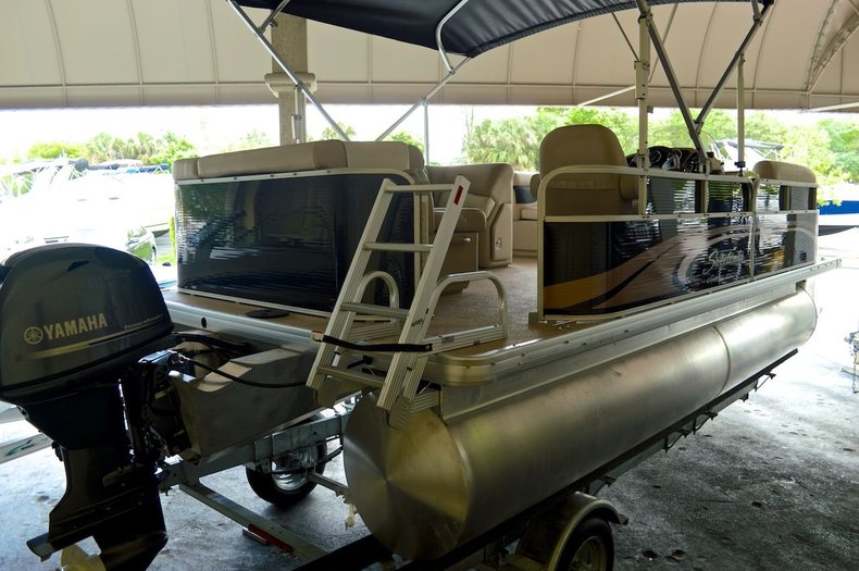 New 2014 Sweetwater 2086 Cruise 3 Gate boat for sale in West Palm Beach, FL