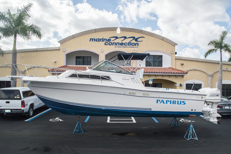 Used 1991 Wellcraft 2800 Coastal Walkaround boat for sale in West Palm Beach, FL