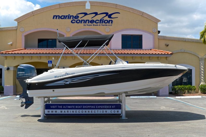 Used 2012 NauticStar 203 SC Sport Deck boat for sale in West Palm Beach, FL