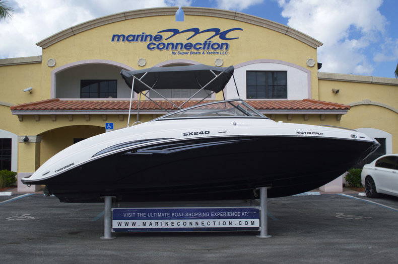 Used 2011 Yamaha SX240 HO boat for sale in West Palm Beach, FL