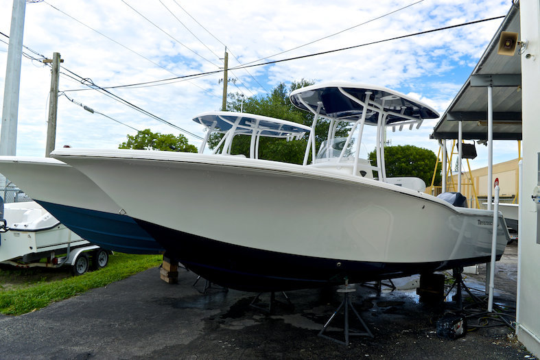 New 2014 Tidewater 230 CC Adventure Center Console boat for sale in Miami, FL