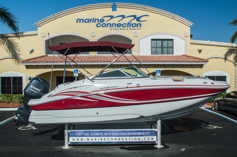 New 2014 Hurricane SunDeck SD 2200 OB boat for sale in Miami, FL