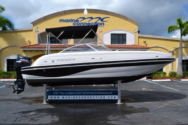Used 2004 Starcraft Stardeck 2210 Aurora boat for sale in West Palm Beach, FL