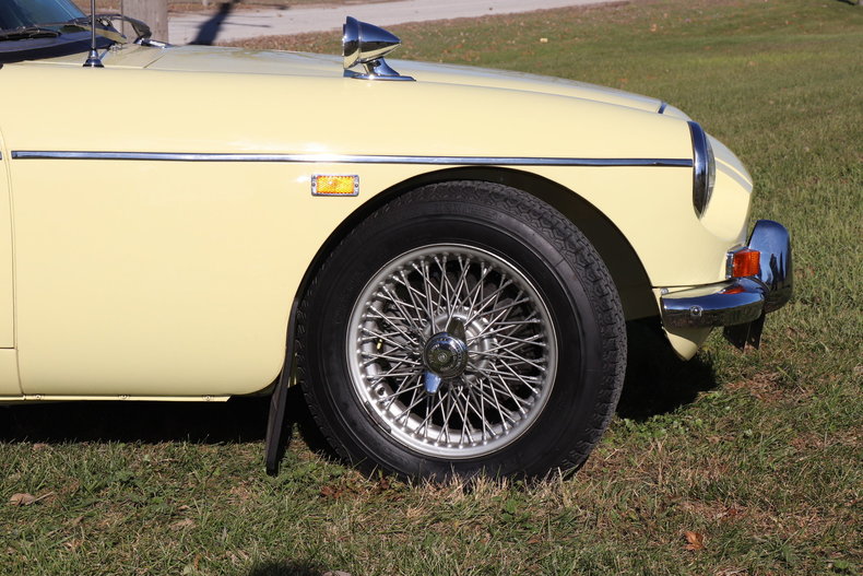 4741968e6089d low res 1969 mg mgc