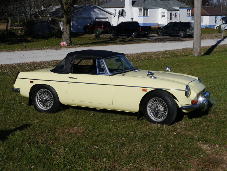 474275fa2b543 low res 1969 mg mgc