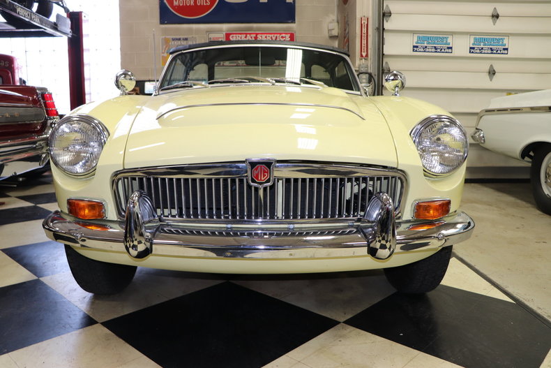 503718370db67 low res 1969 mg mgc