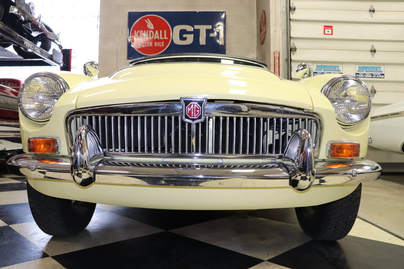 50372e8212e9b low res 1969 mg mgc