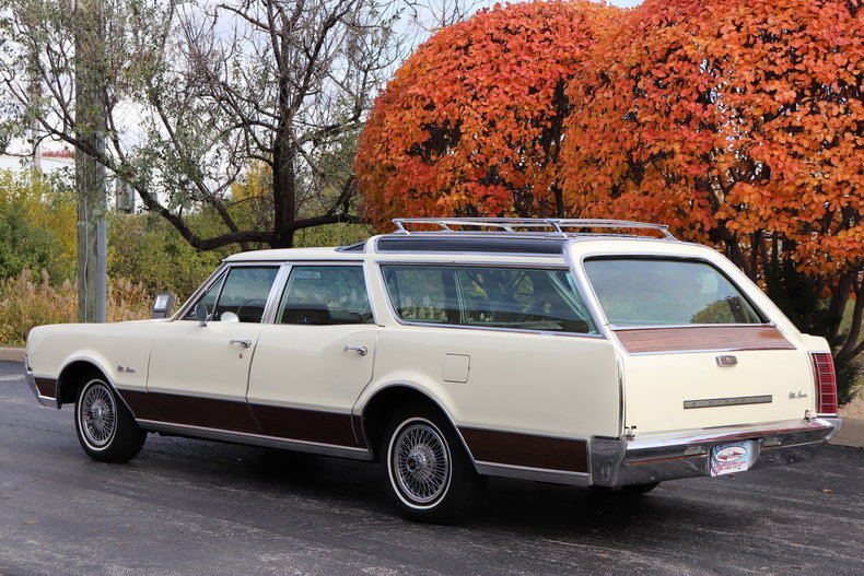 46909e6ed5975 low res 1967 oldsmobile vista cruiser