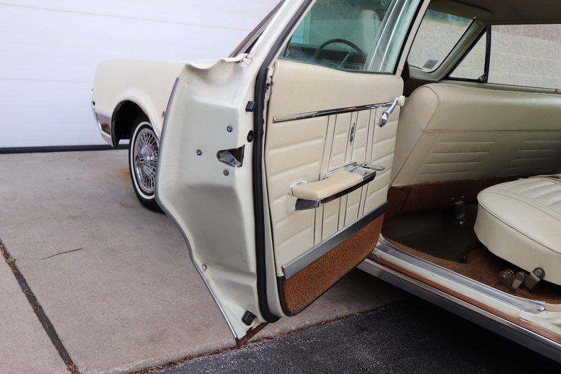 469181e24de8c low res 1967 oldsmobile vista cruiser
