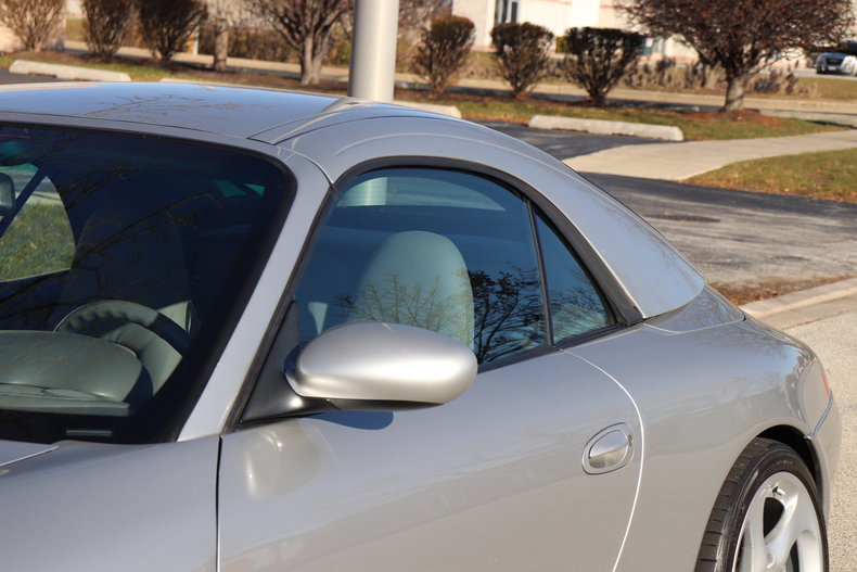 474495813ec10 low res 2000 porsche 911