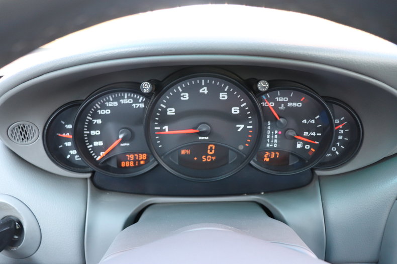 47491205e9773 low res 2000 porsche 911